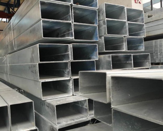 鍍鋅方管廠家直銷(xiāo)